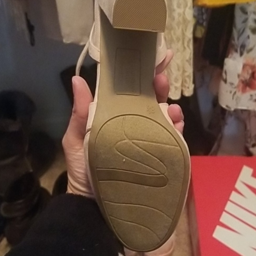 Shoes - Picture 5 of 5